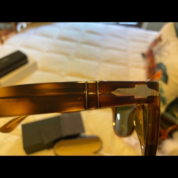 Persol New Sunglasses. - Picture 7 of 7